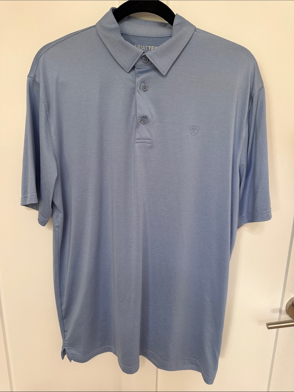 Ariat Men’s Short Sleeve Polo — Light Blue